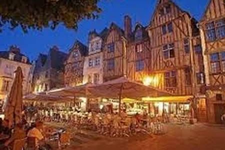 شقة Havre De Paix Avec Exterieur Au Coeur Du Vieux تور المظهر الخارجي الصورة